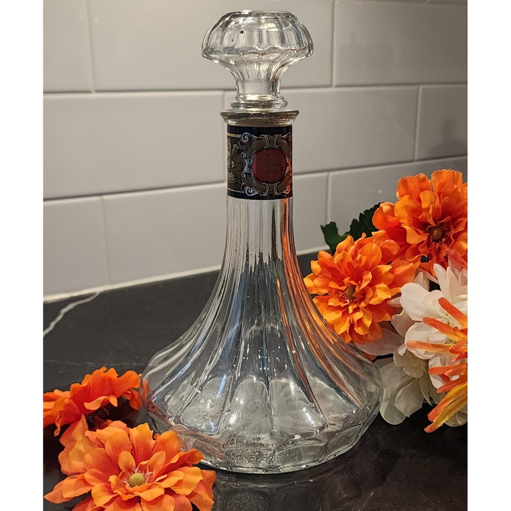 Vintage Captains Reserve Ribbed Glass Whiskey Decanter Fluted Barware Stopper